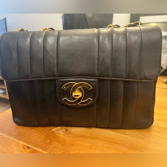 CHANEL FLAP BLACK VERTICAL LAMBSKIN  JUMBO - Picture 16 of 16